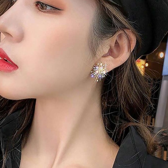 Gold Starburst Earrings - Picture 6 of 7